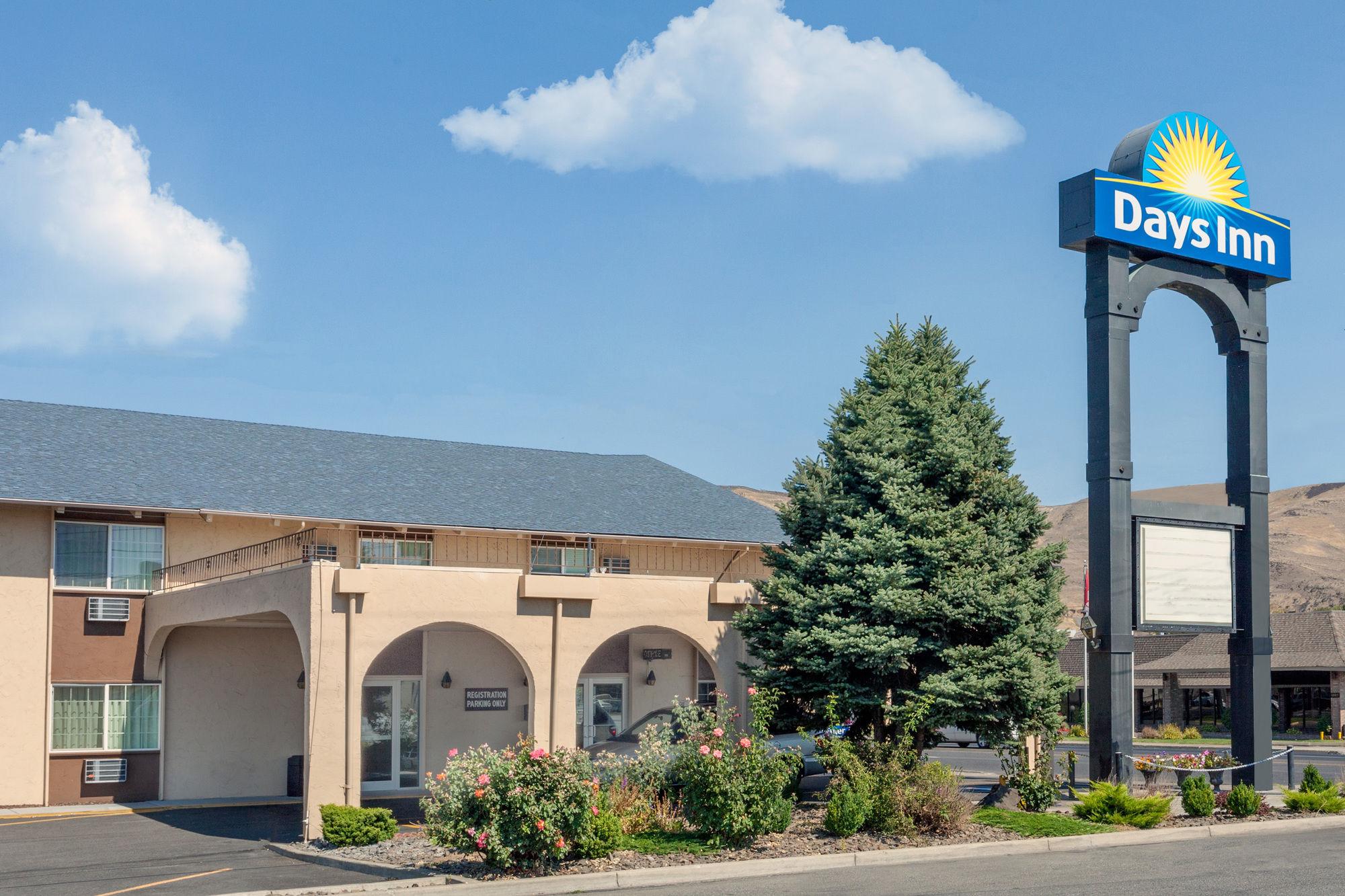 Days Inn By Wyndham Yakima Exterior foto